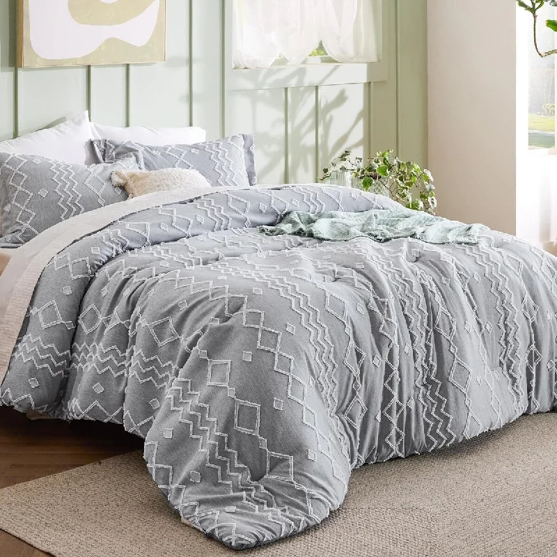 King - size comforters to fit large king - sized beds perfectlyTufted Comforter Set Full- 3 Pieces for All Seasons