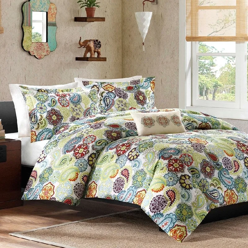 Duck down comforters with a softer feel and good warmth retentionDaily Boutik King size Multi Color Paisley 4 Piece Bed Bag Comforter Set