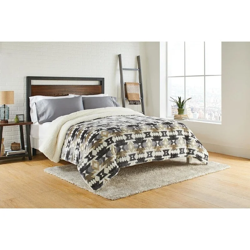 Latex - filled comforters with a bouncy texture and good supportDesert Sun Comforter