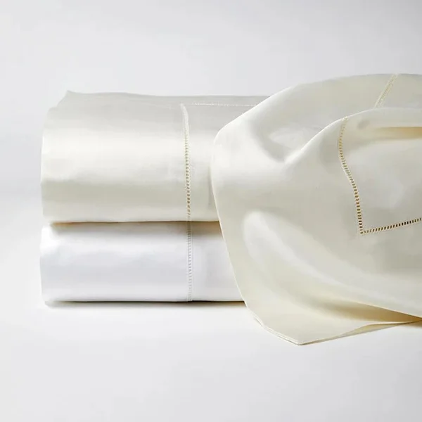 Fitted Sheets with Reinforced Corners for Long - Lasting UseMilos Sateen Sheet Collection