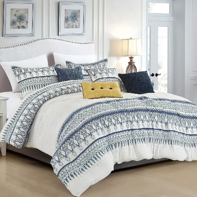 Latex - filled comforters with a bouncy texture and good supportLYNETTIE Luxury 7 Piece Comforter