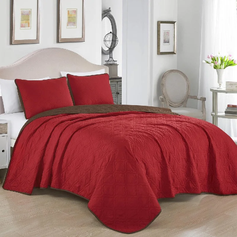 Down - filled comforters for supreme warmth and lightnessShatex Elrad 3 piece bedspread