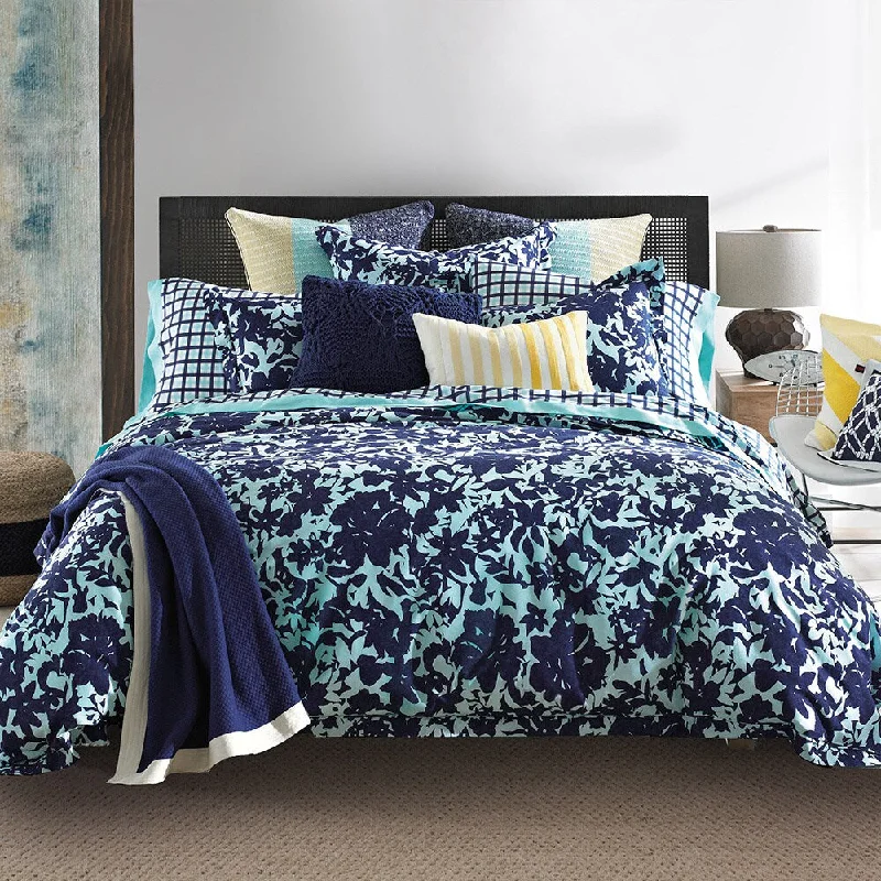 Cotton - filled comforters for a breathable and natural sleep experienceTommy Hilfiger Palm Springs Floral Comforter Set