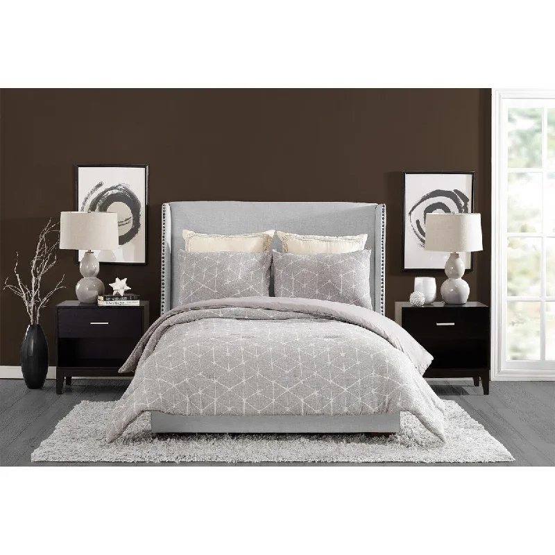 Full - size comforters suitable for full - sized beds in guest rooms or small bedroomsAyesha Curry Diamond Comforter Set