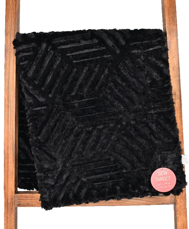 Chenille blankets with a thick and fuzzy textureAthens Black - OMG Demi