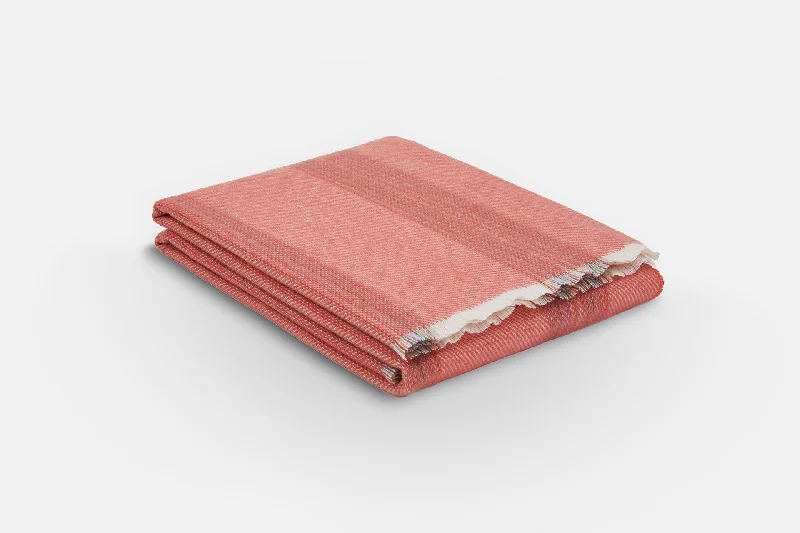 Linen blankets with a rustic and textured lookCoral Seskin Lambswool Throw Blanket