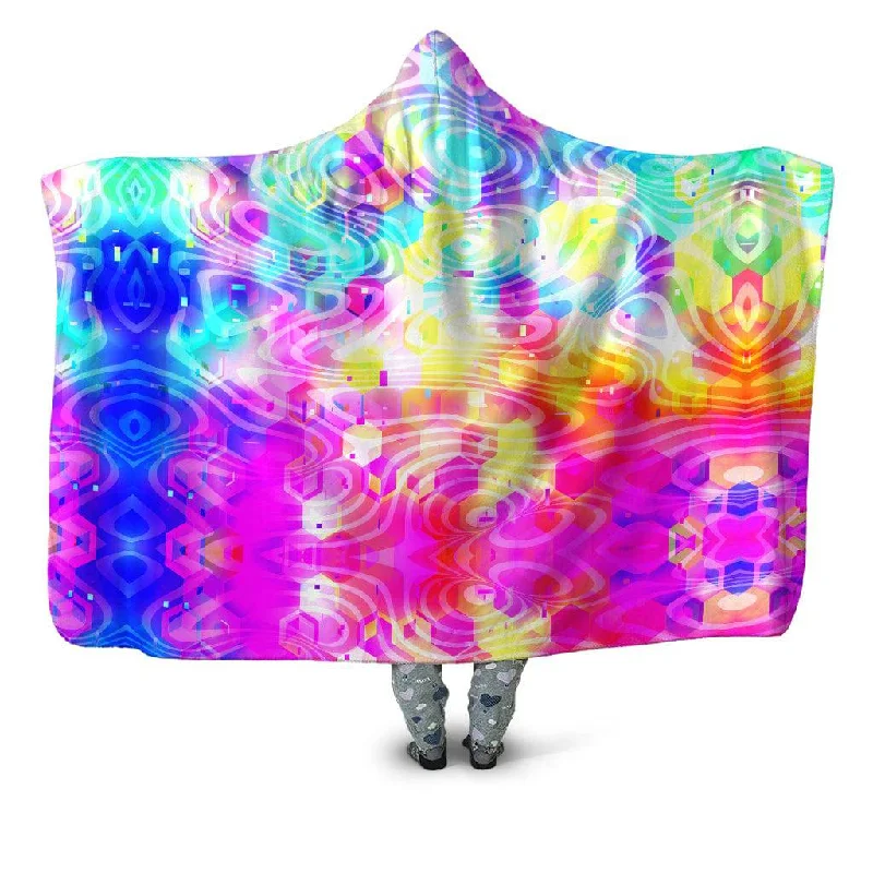 Recycled polyester blankets for an eco - conscious optionDaytrip Hooded Blanket