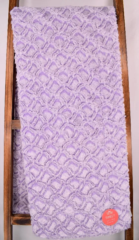 Cotton blankets for breathability and a lightweight feelEden Aster - OMG Nicole