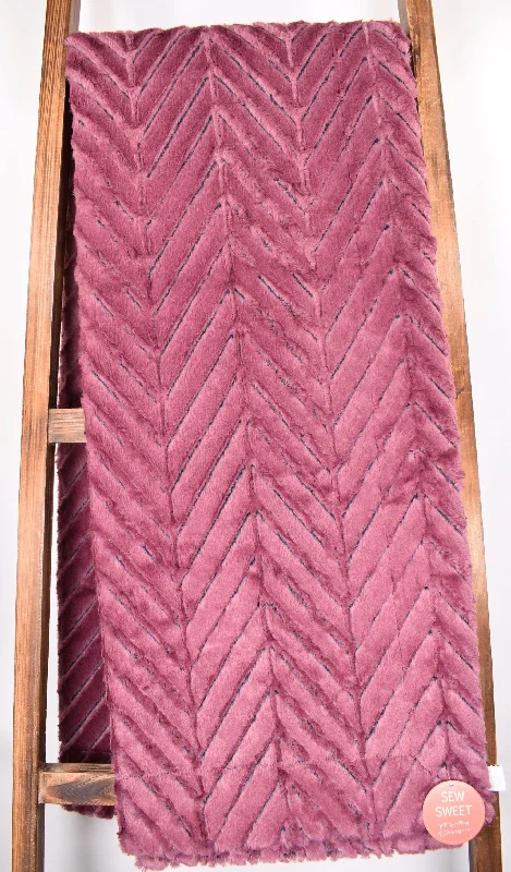 Mohair blankets with a unique sheen and softnessEverest Burgundy - OMG Nicole