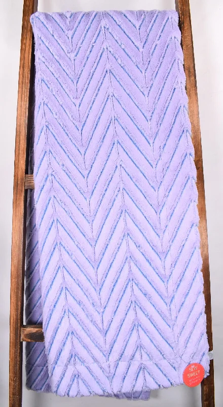 Mohair blankets with a unique sheen and softnessEverest Lavender - OMG Casey