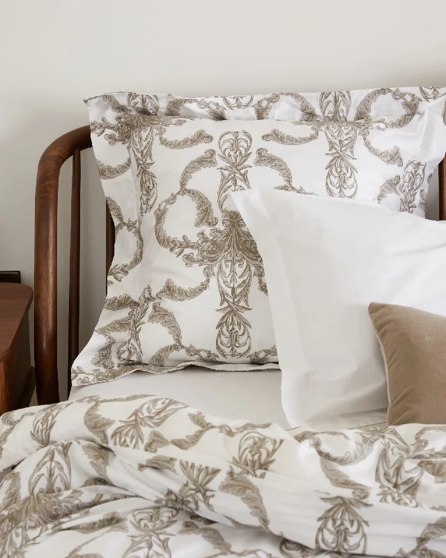 Silk blankets with a smooth and elegant touchFoxford Renaissance Square Pillowcase