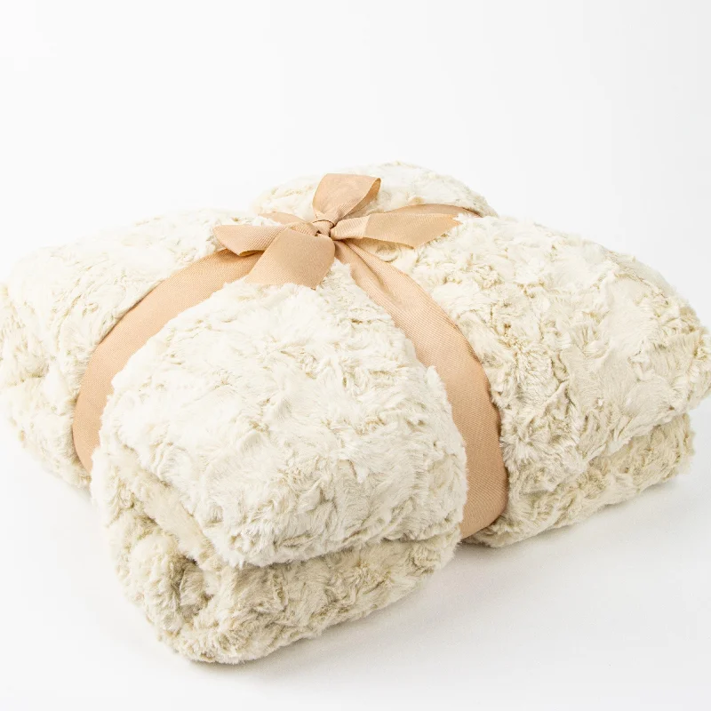 Mohair blankets with a unique sheen and softnessAlmond Cream