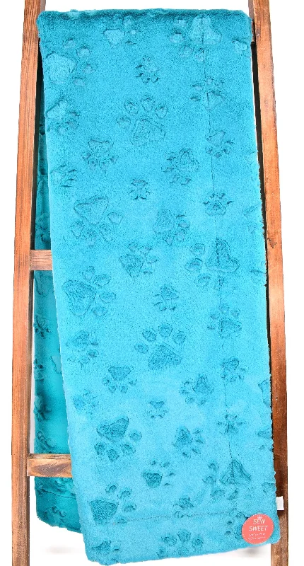 Fleece blankets for a cozy and plush texturePaws Teal - OMG Casey