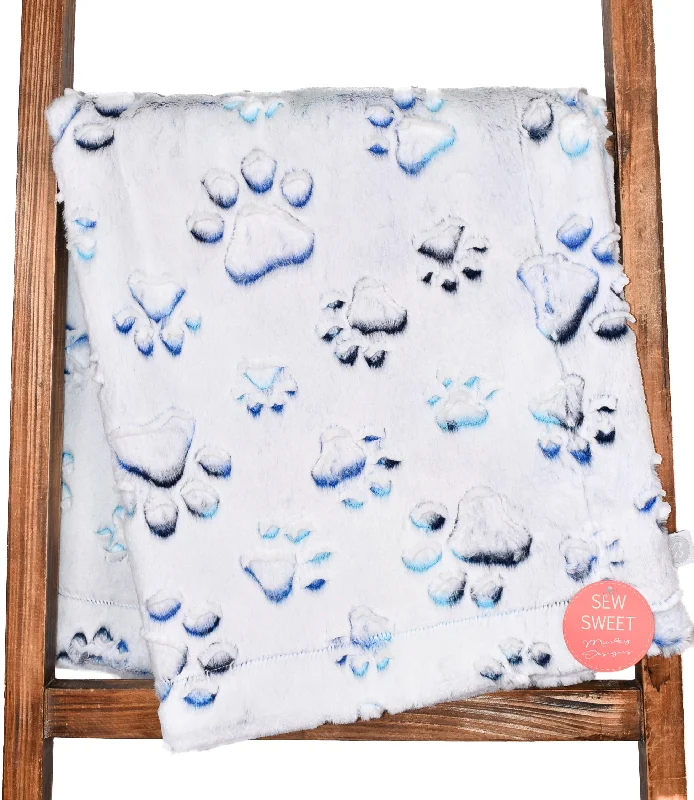 Acrylic blankets for a soft and affordable alternativePrism Paws Nautical Blue - OMG Demi