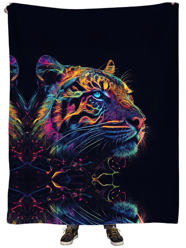 Acrylic blankets for a soft and affordable alternativeTigre Realm Plush Blanket