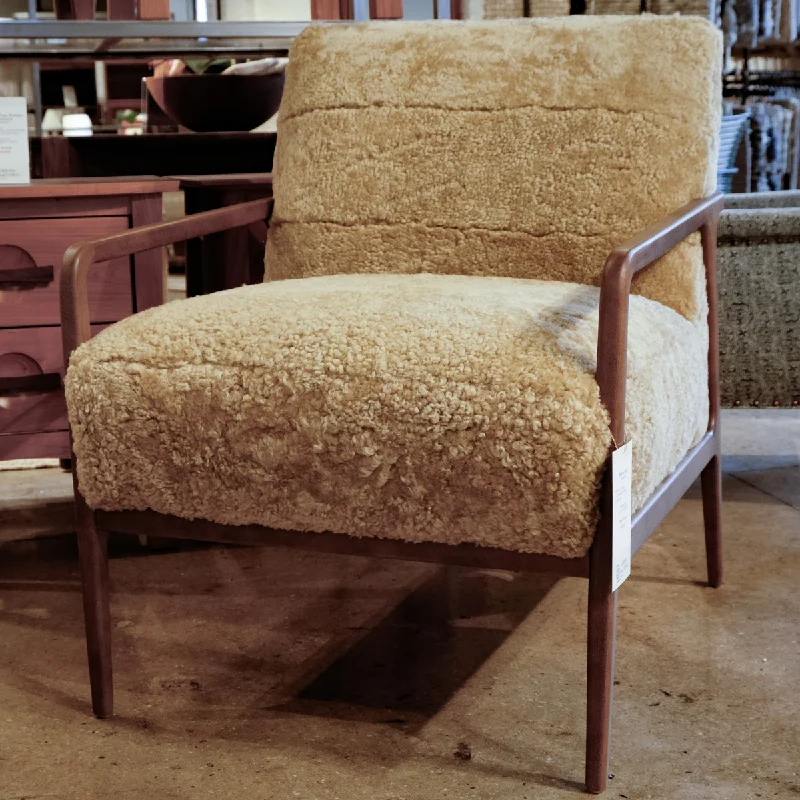 Natural latex and organic cotton blend mattressesPfifer Shearling Chair by Rowe